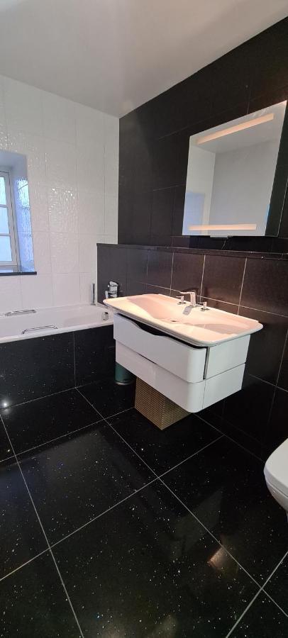 Pass The Keys Spacious 3Beds Flat Near City Centre - Free Parking Edynburg Zewnętrze zdjęcie
